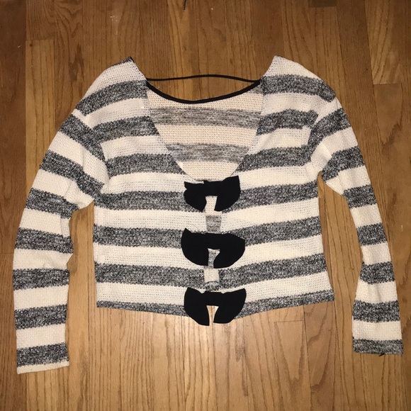Cropped Striped Sweater with Bows - Picture 2 of 2
